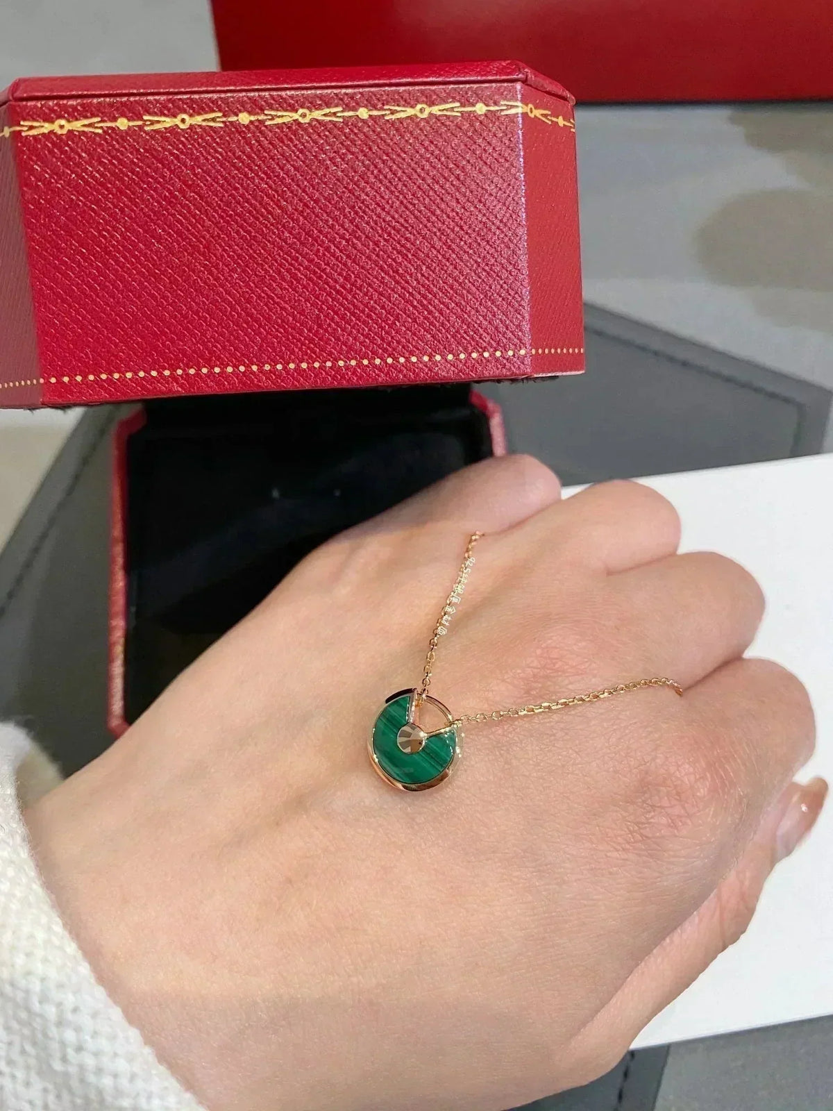 DIANA AMULETTE ROSE GOLD MALACHITE NECKLACE
