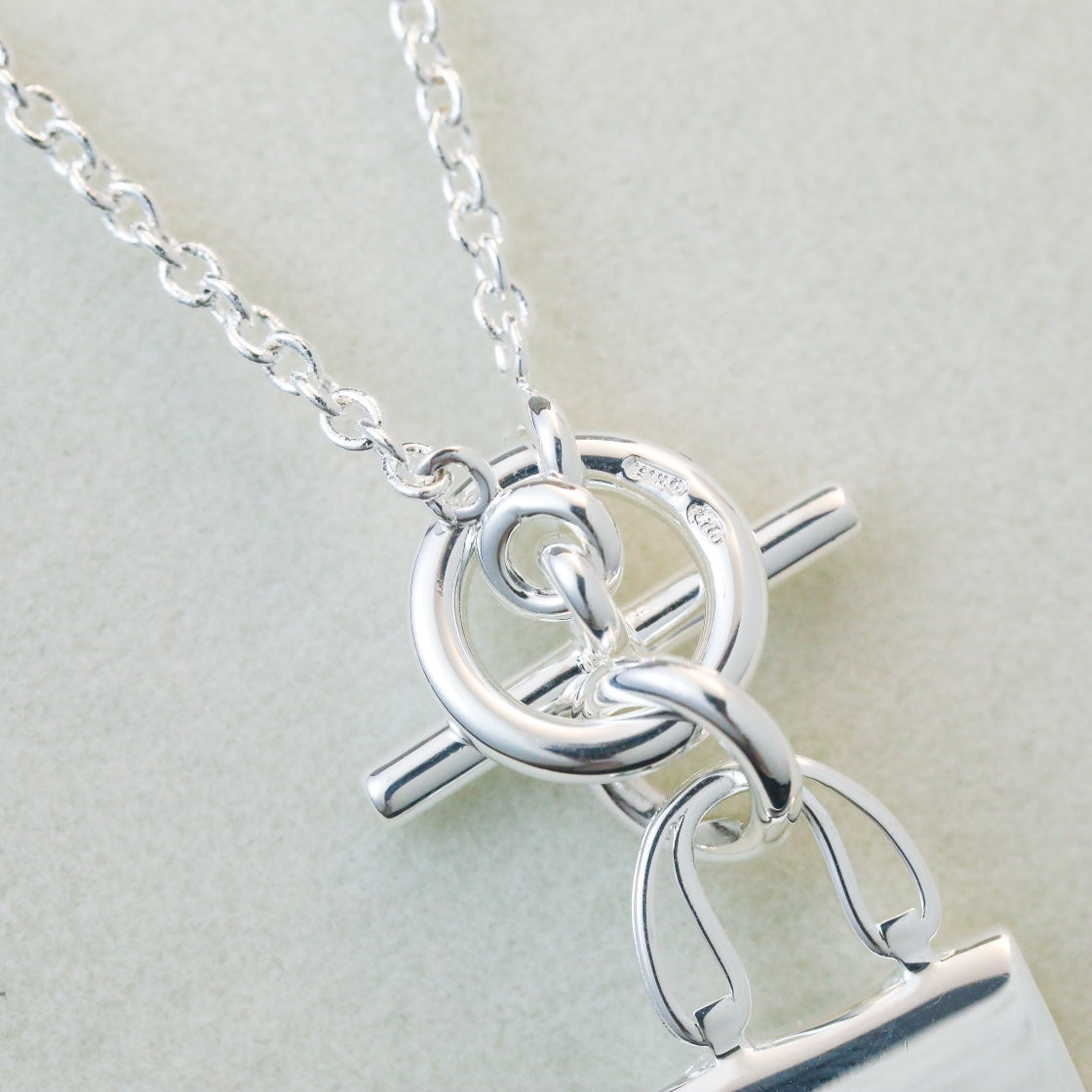 DIANA POP H PEDANT SILVER NECKLACE