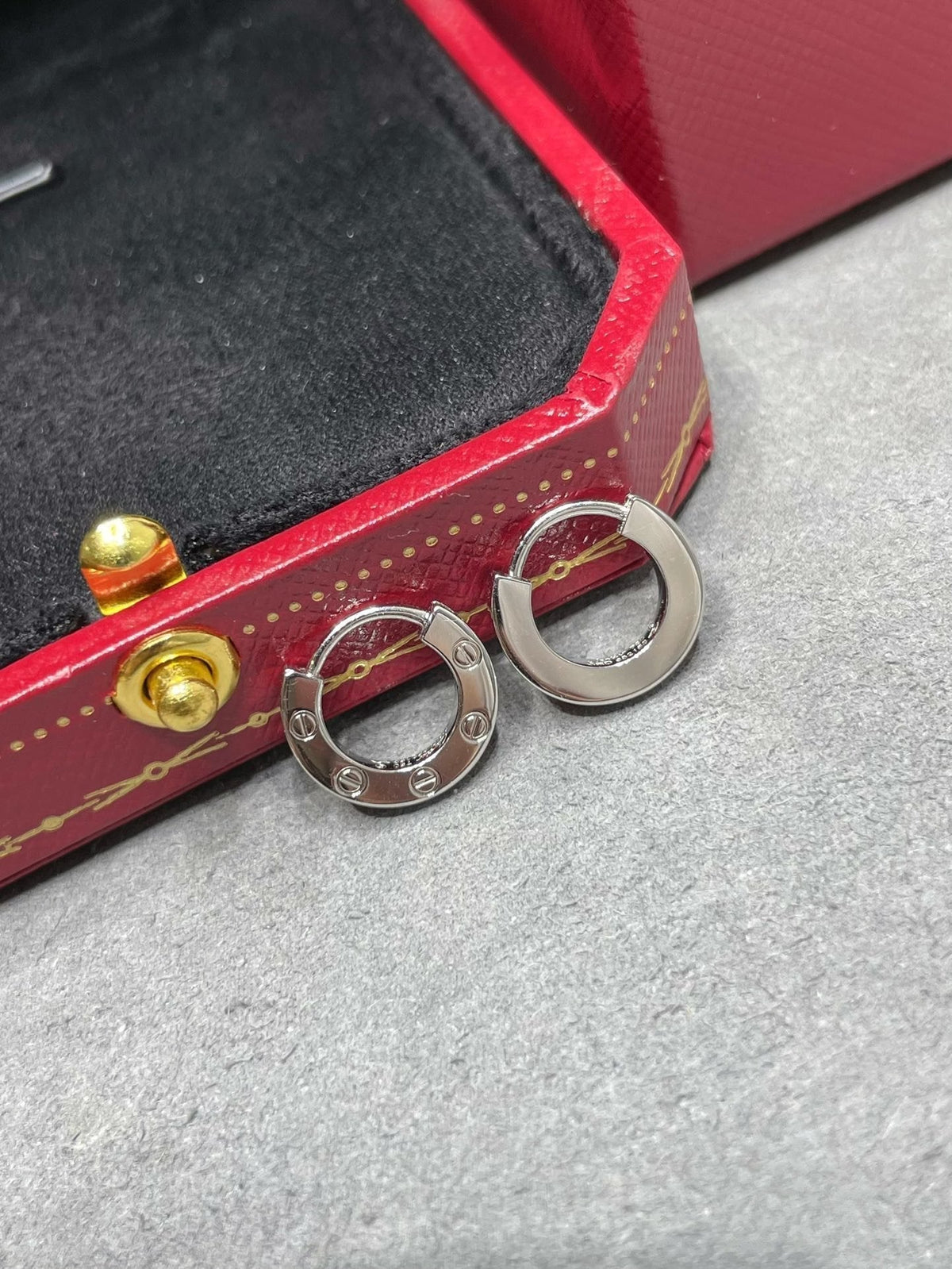 DIANA LOVE MINI EARRINGS