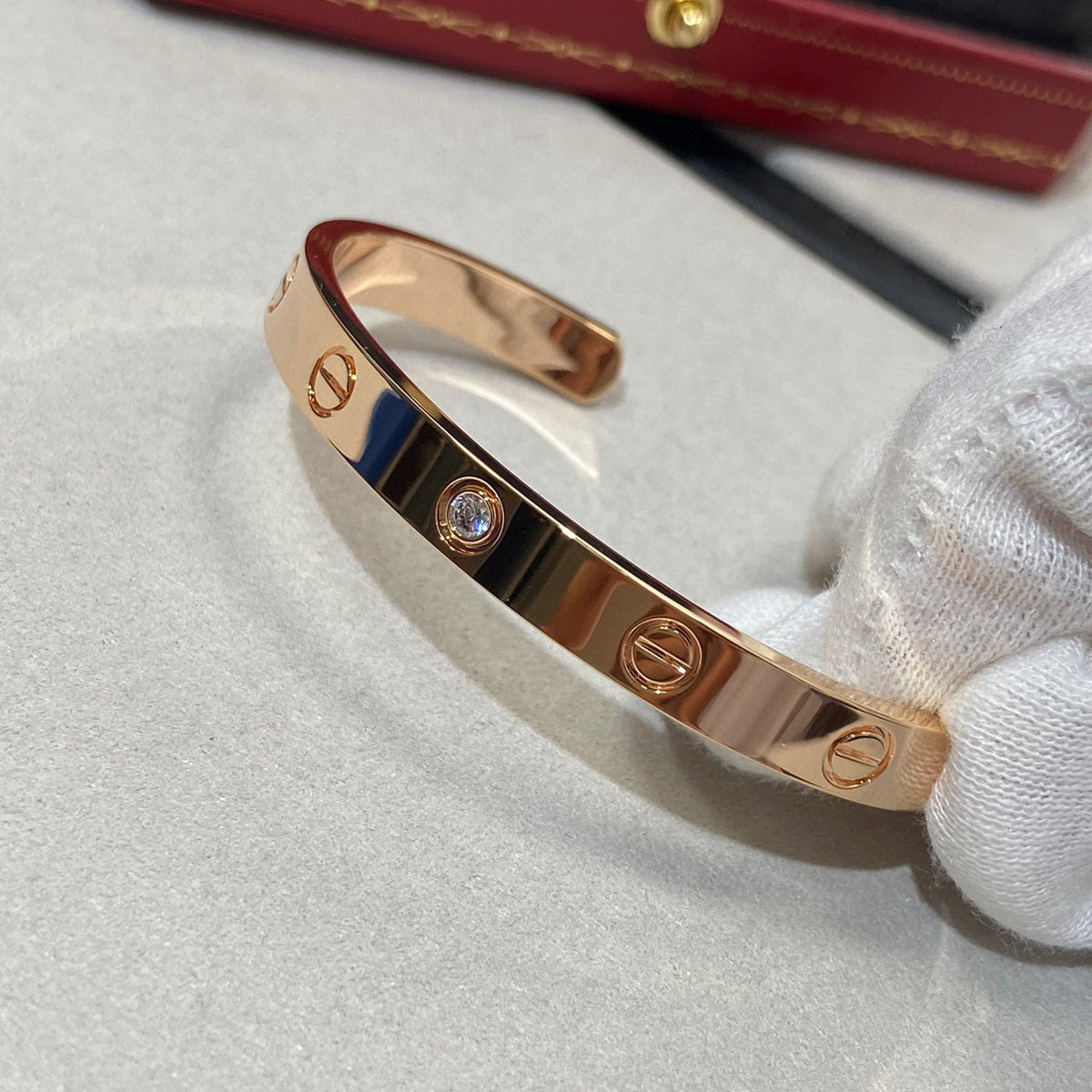 DIANA LOVE BRACELET 6.1MM 1 DIAMOND OPEN CUFF