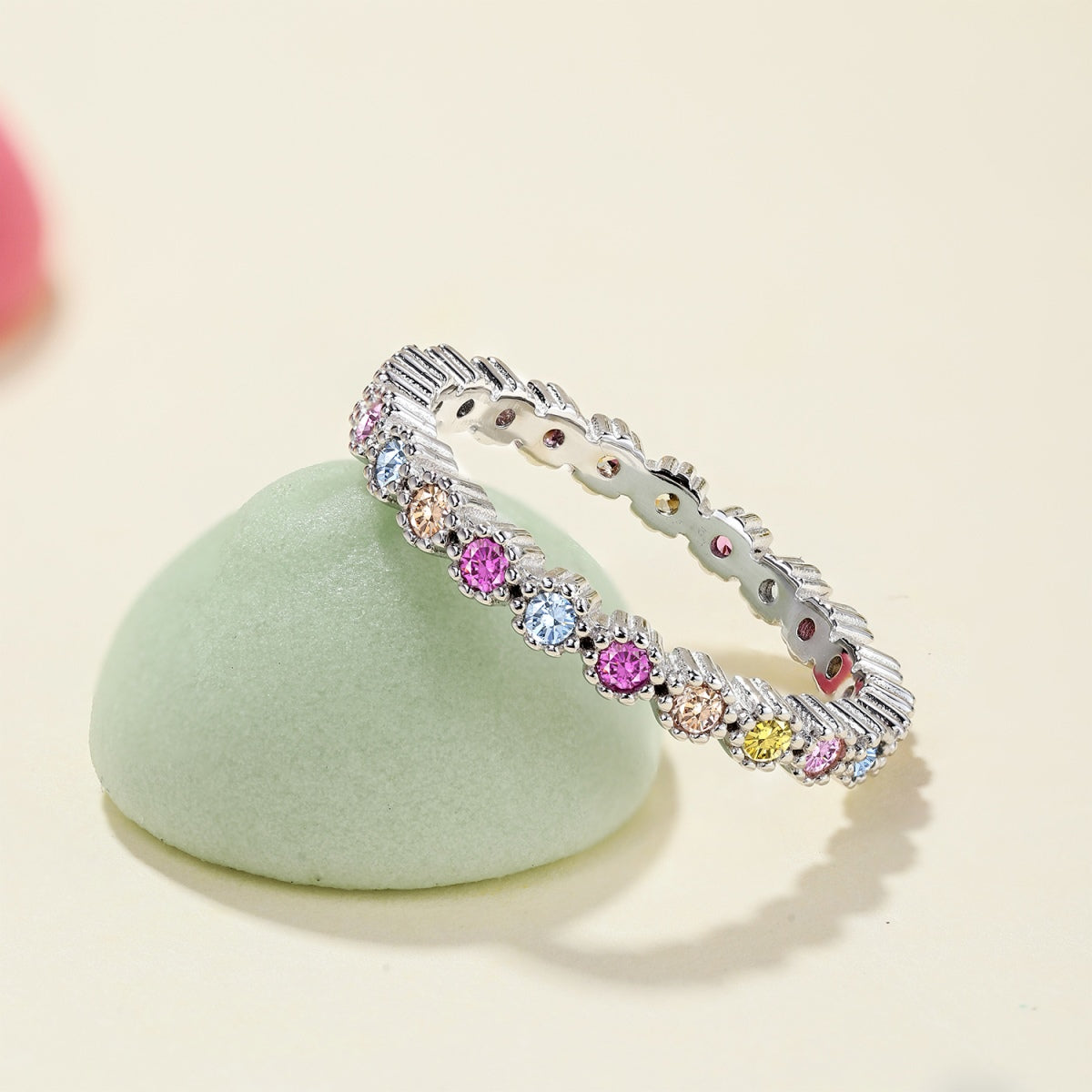 [HOT]Unique Scintillating Round Cut Daily Ring