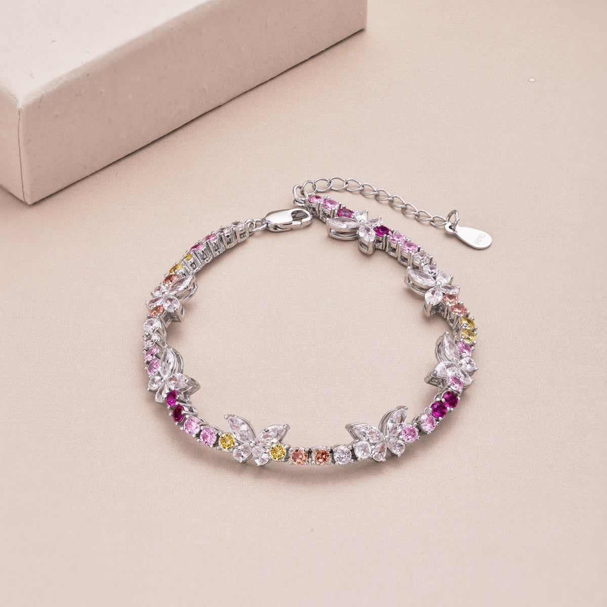 [HOT]Ornate Colorful Butterfly Shape Round Cut Daily Bracelet
