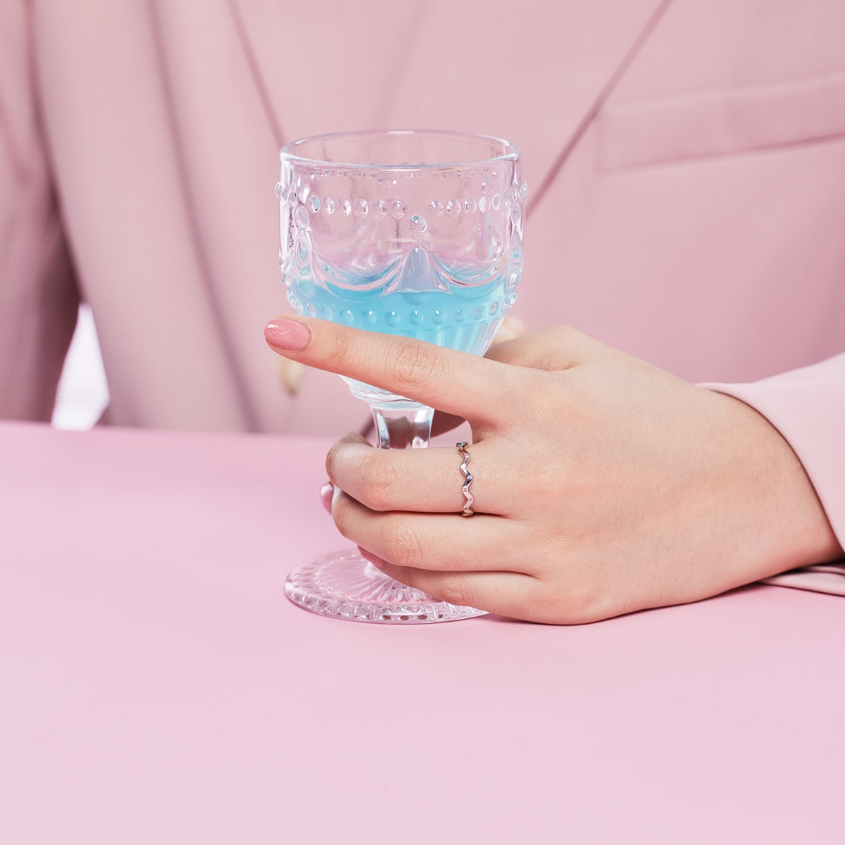 [HOT]Ornate Vibrant Round Cut Daily Ring