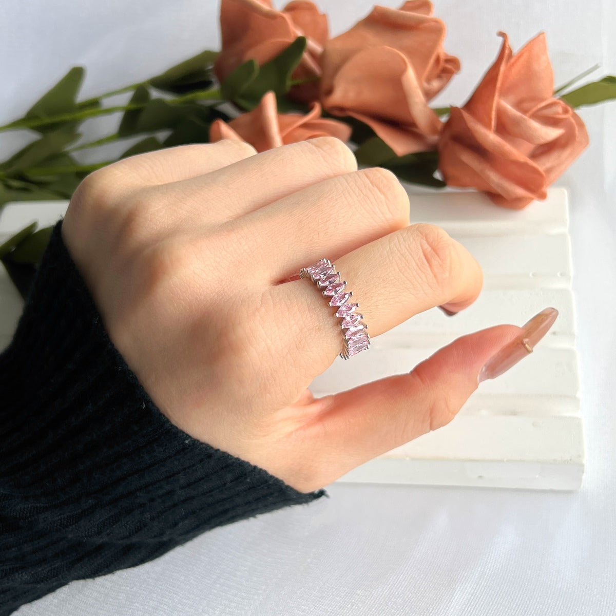 [HOT]Gorgeous Marquise Cut Tennis Ring