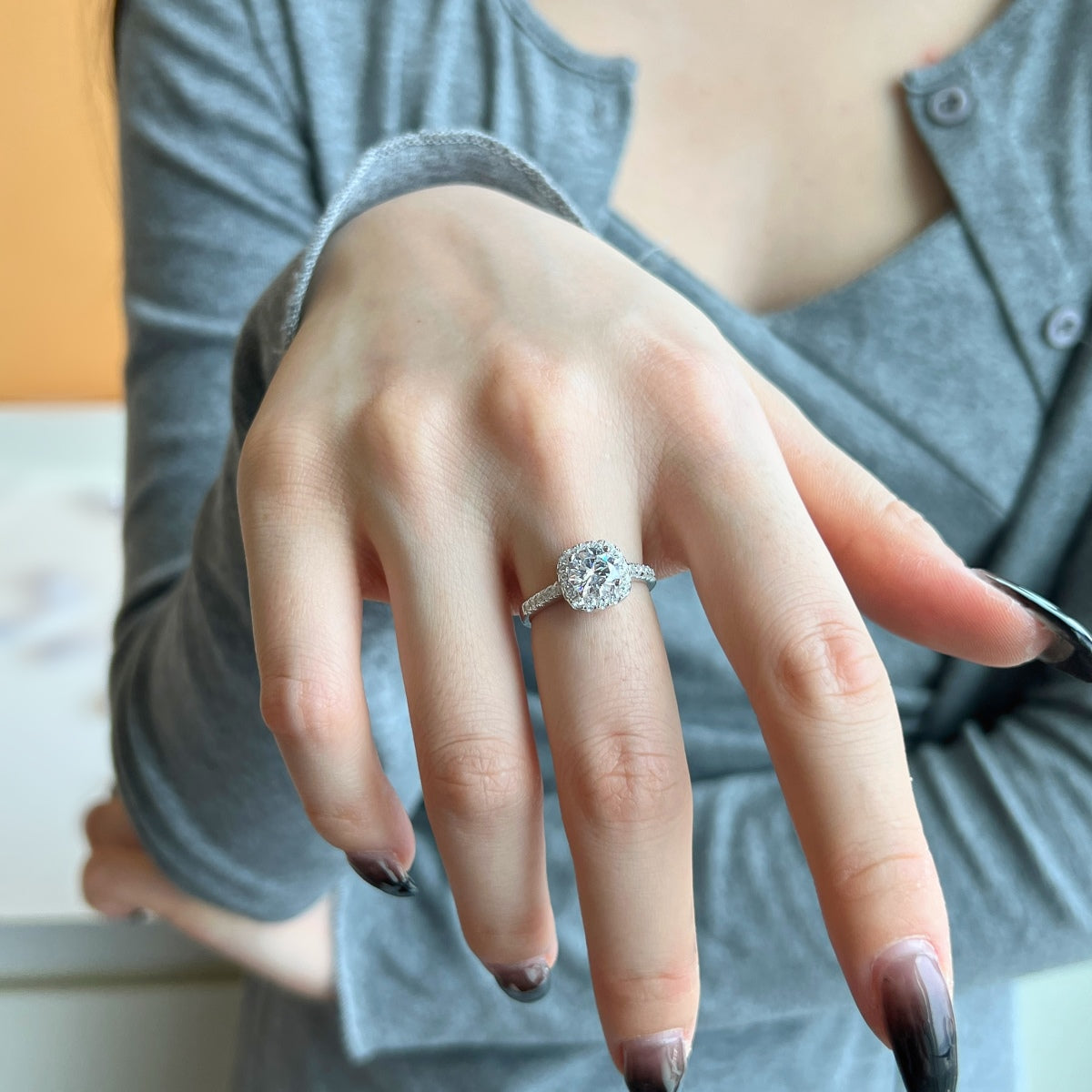[HOT]Dazzling Resplendent Round Cut Wedding Ring