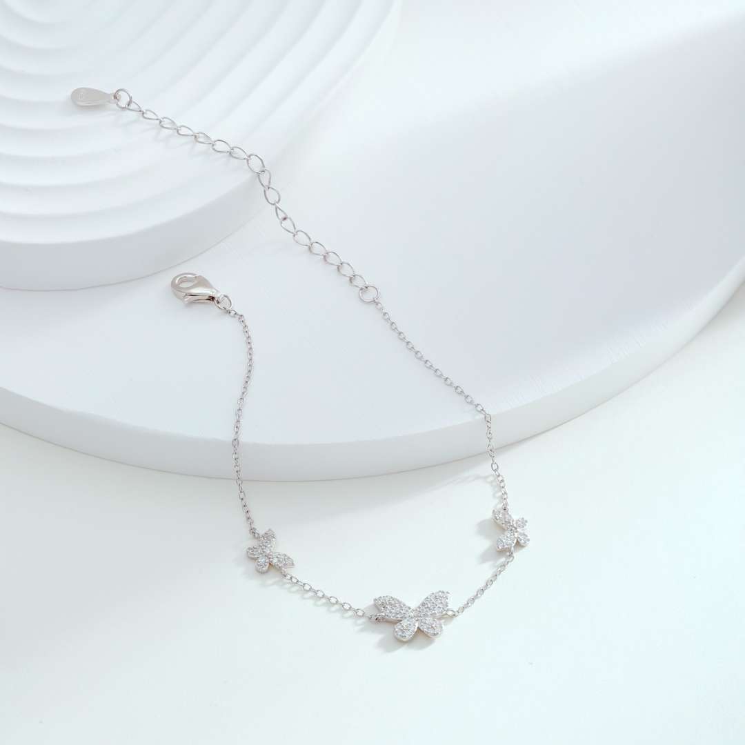 [HOT]Delicate Butterfly Pendant Bracelet