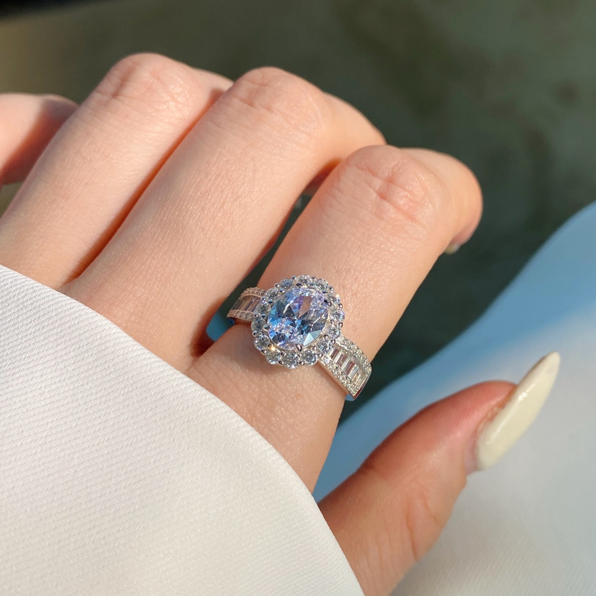 [HOT]1.5 Carat Dazzling Charming Oval Cut Banquet Ring