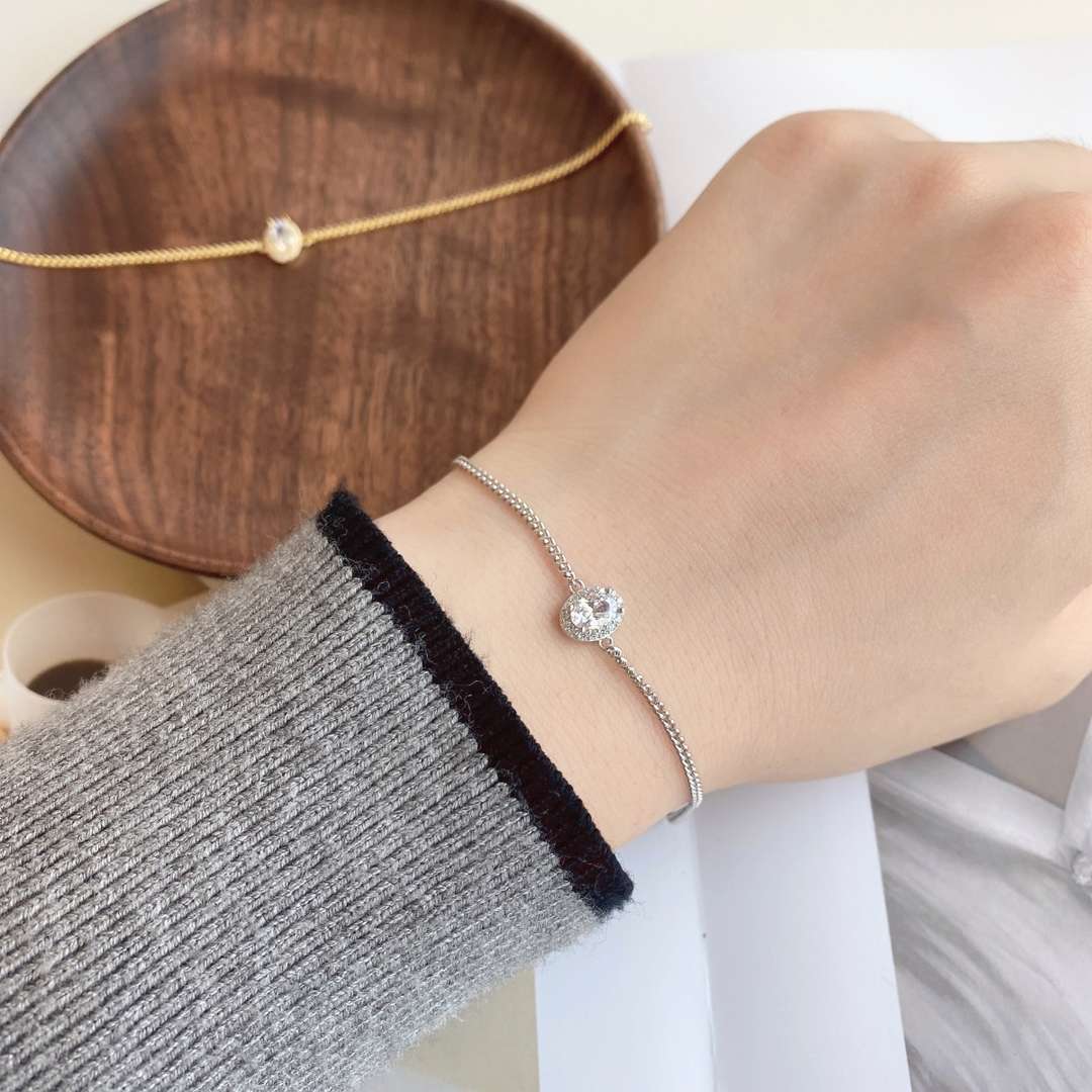 [HOT]Exquisite Oval Shape Bracelet