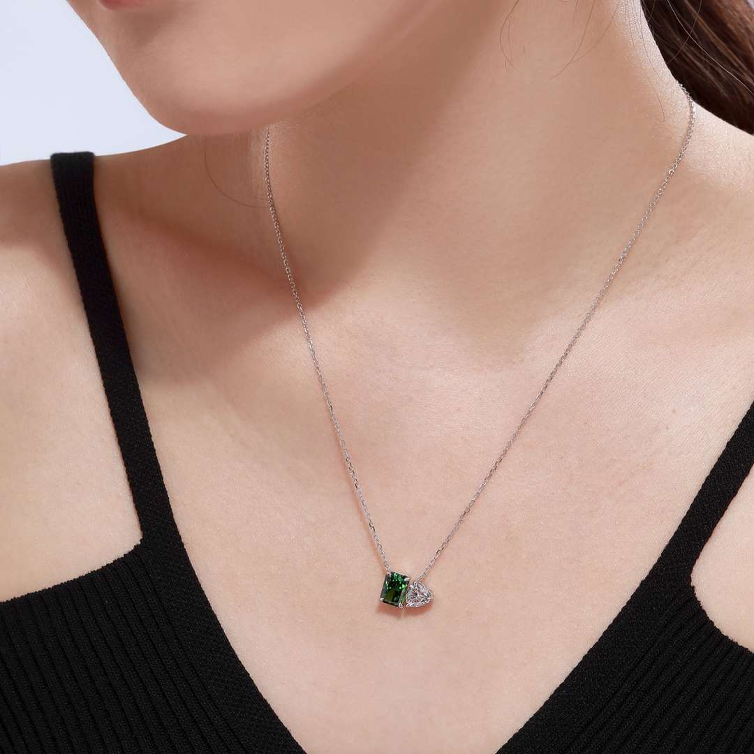 [HOT]Dazzling Square & Heart Shape Necklace