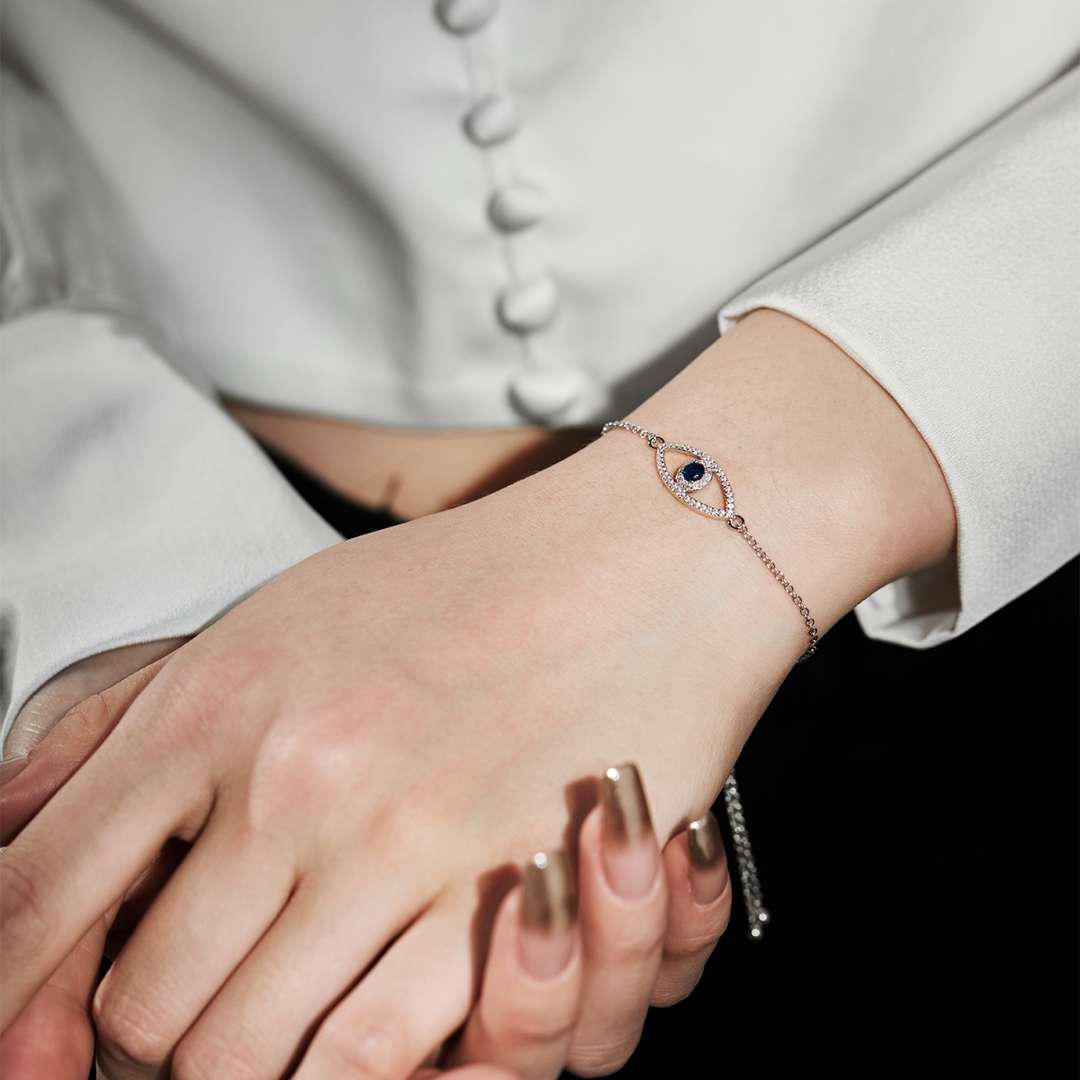 [HOT]Devil's Eye Hollow Design Bracelet