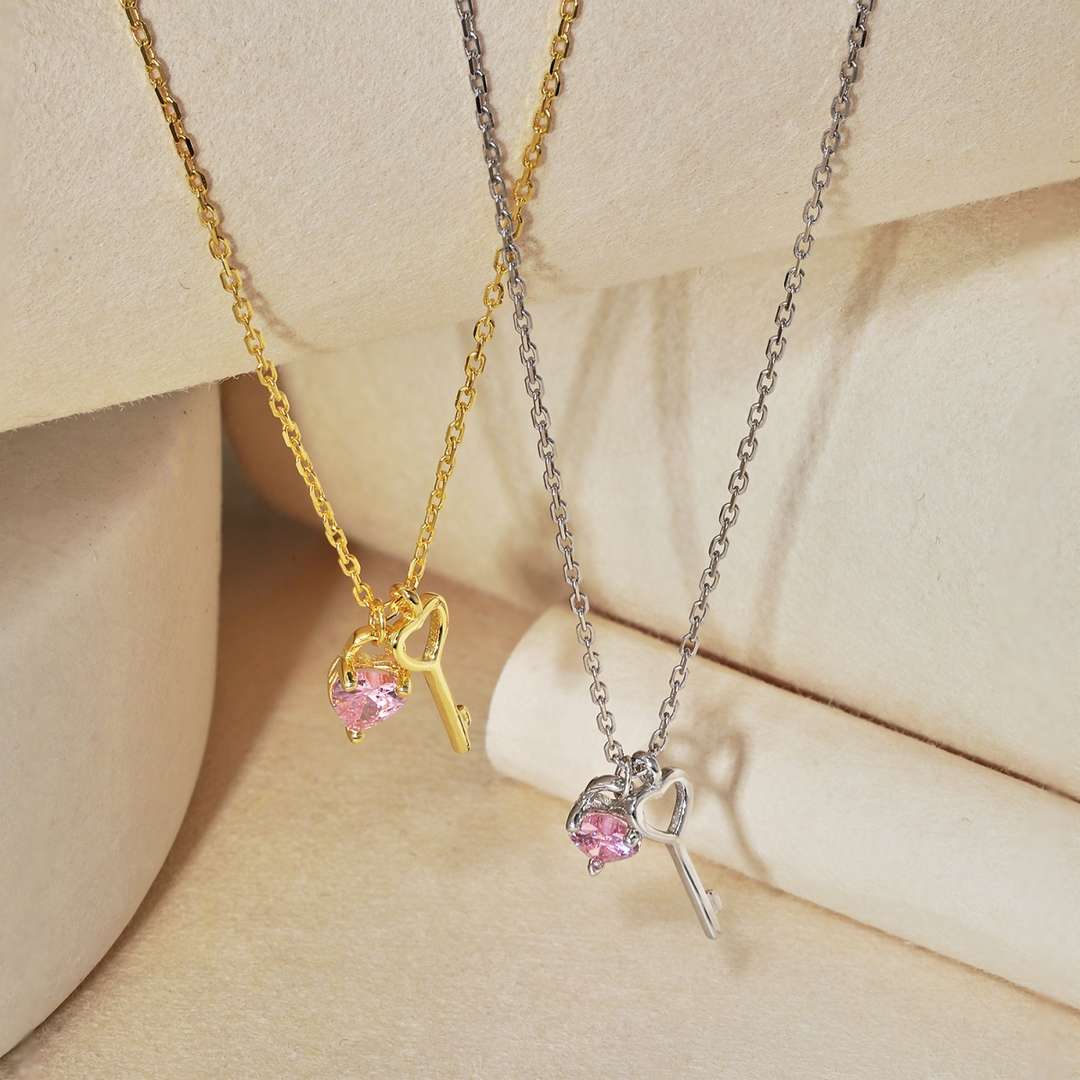 [HOT]Unique Heart Shape Key Pendent Necklace