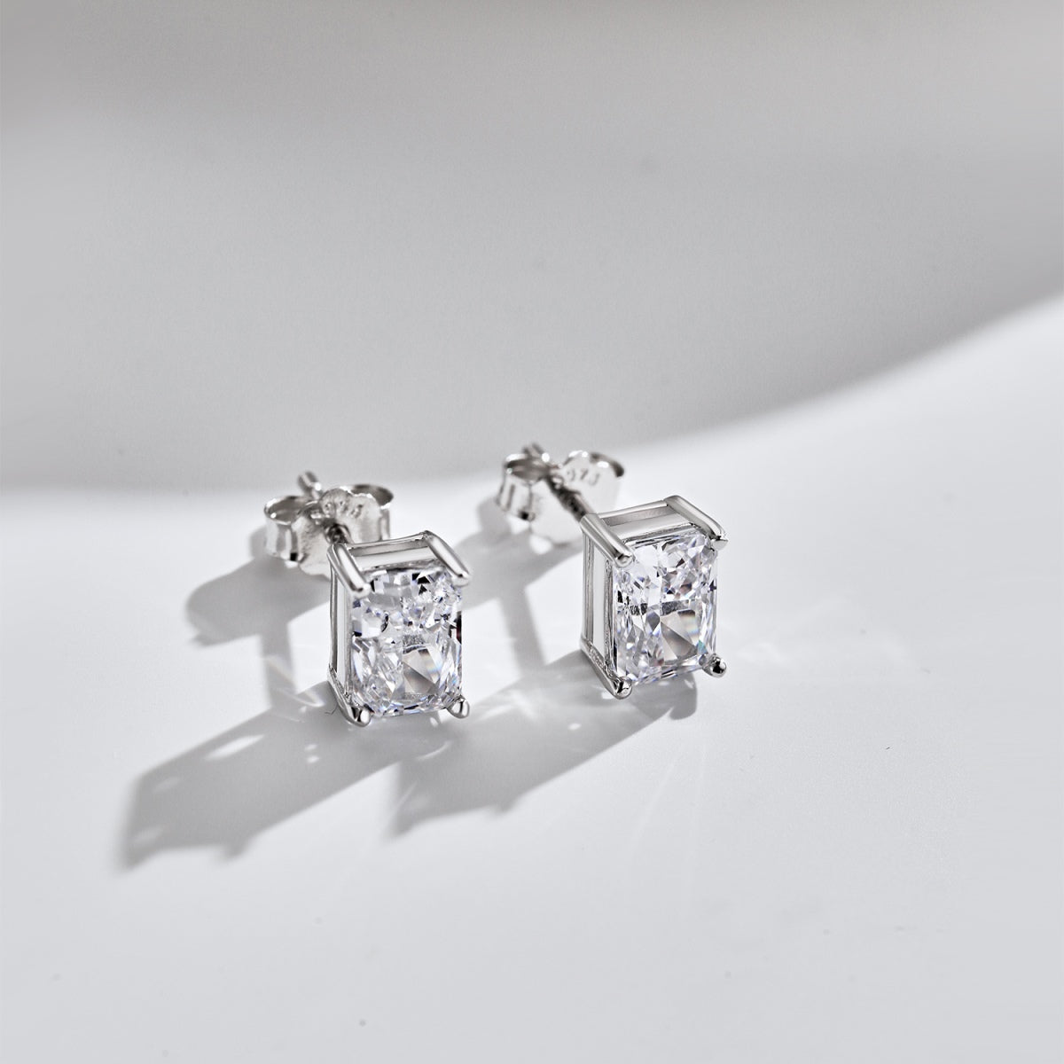 [HOT]Radiant Luxurious Princess Cut Daily Earrings