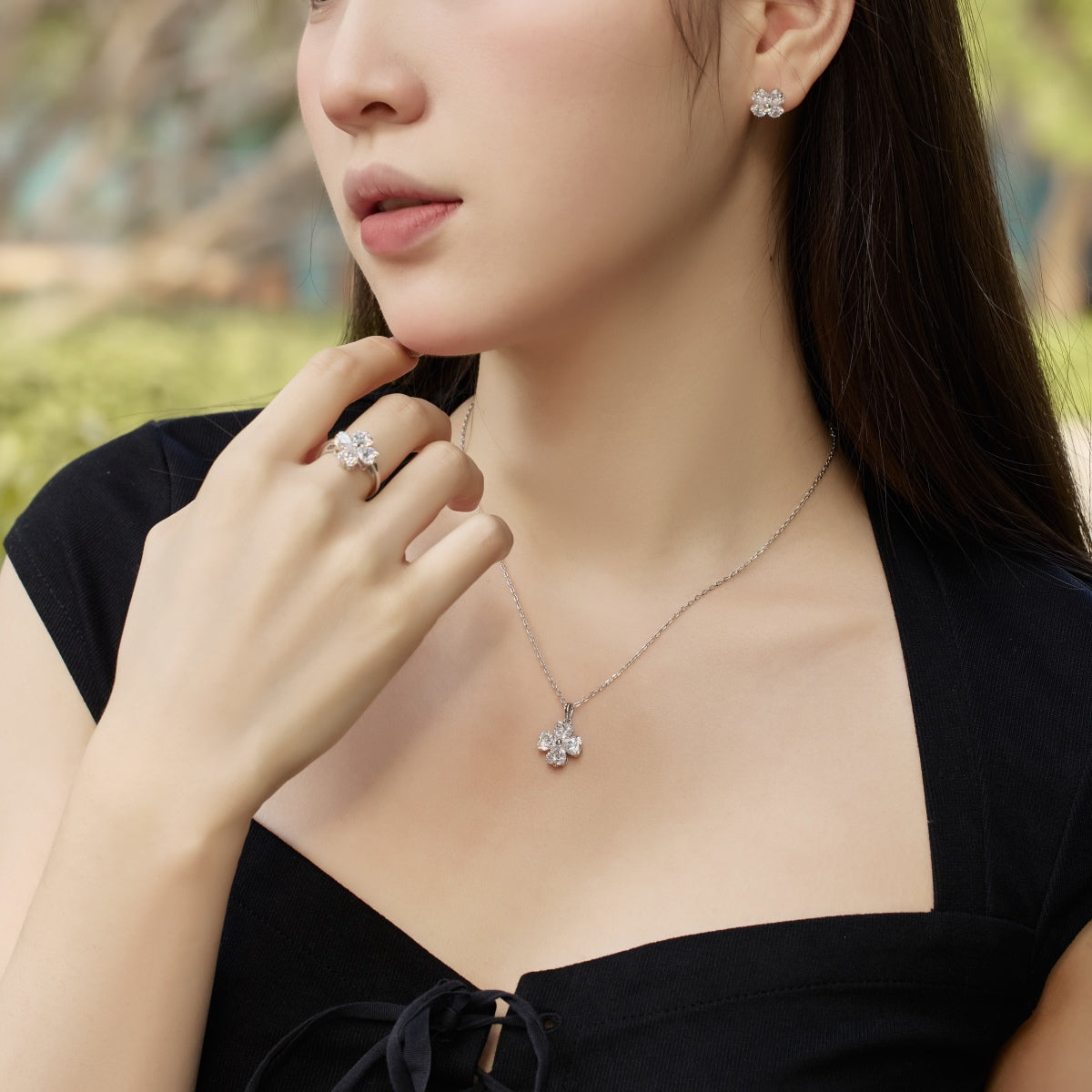 [HOT]Four-Leaf Clover Ball Earrings