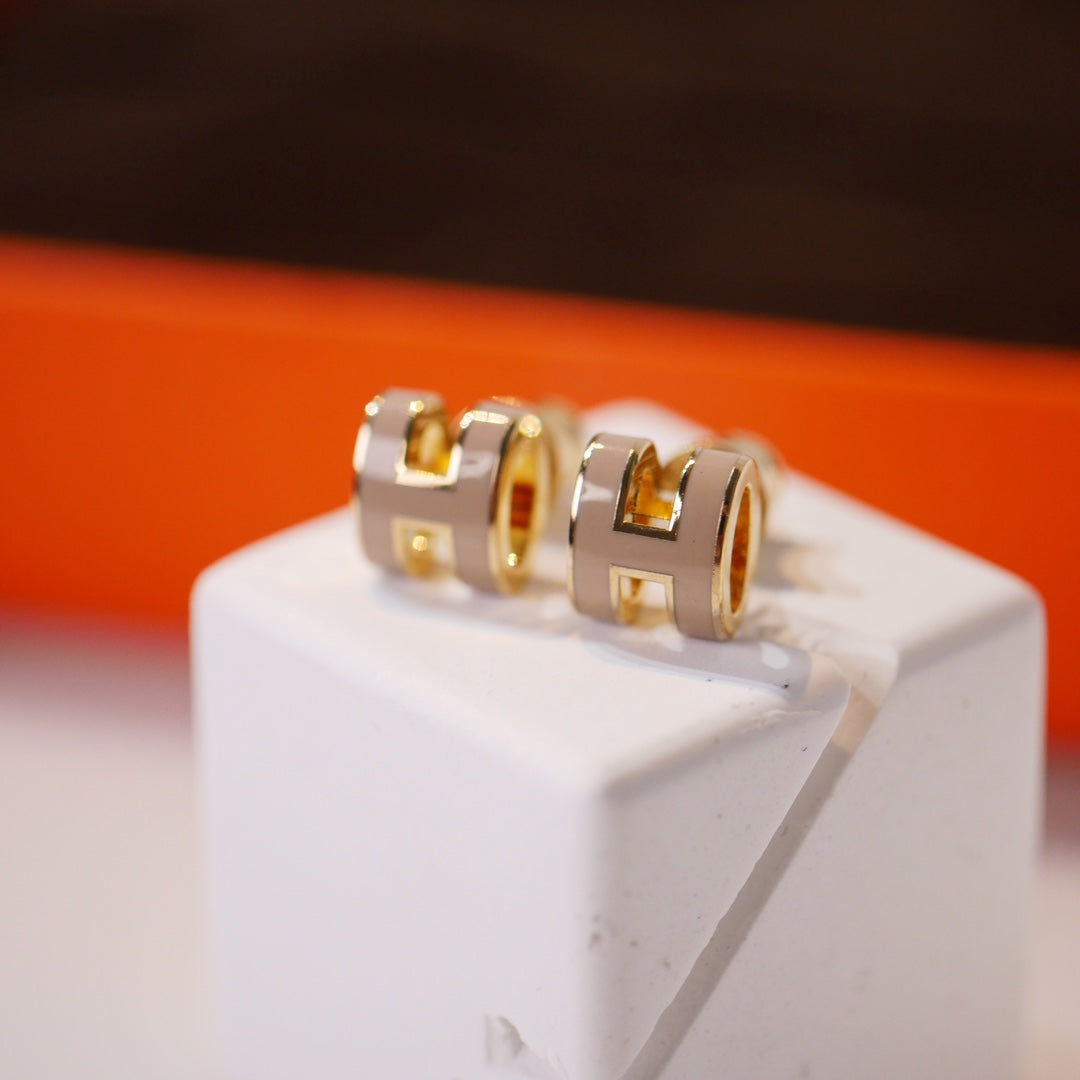 DIANA MINI POP H GOLD EARRINGS GREY