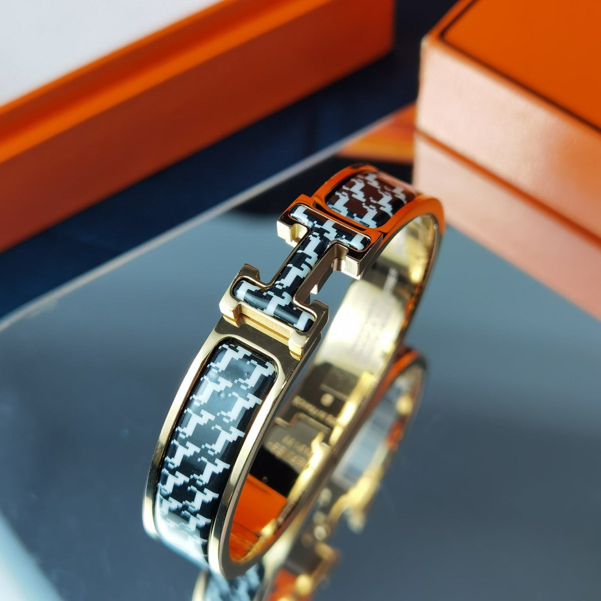 DIANA H HORSE BRACELET 12MM