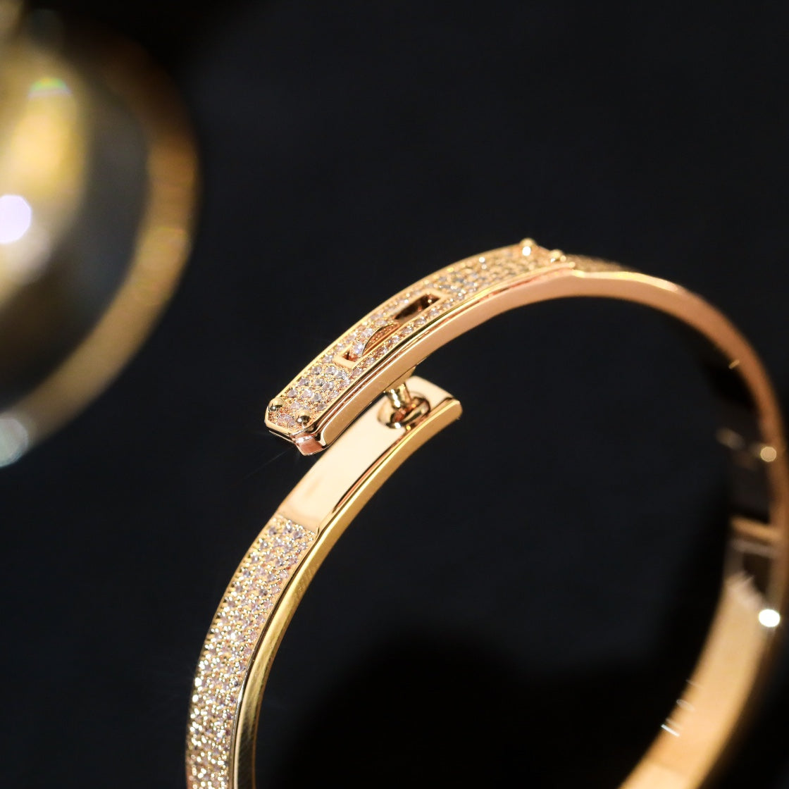 DIANA KELLY BRACELET DIAMOND PAVED