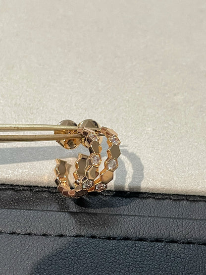 DIANA Hollow Design Four-Leaf Clover Flower Shape Ring