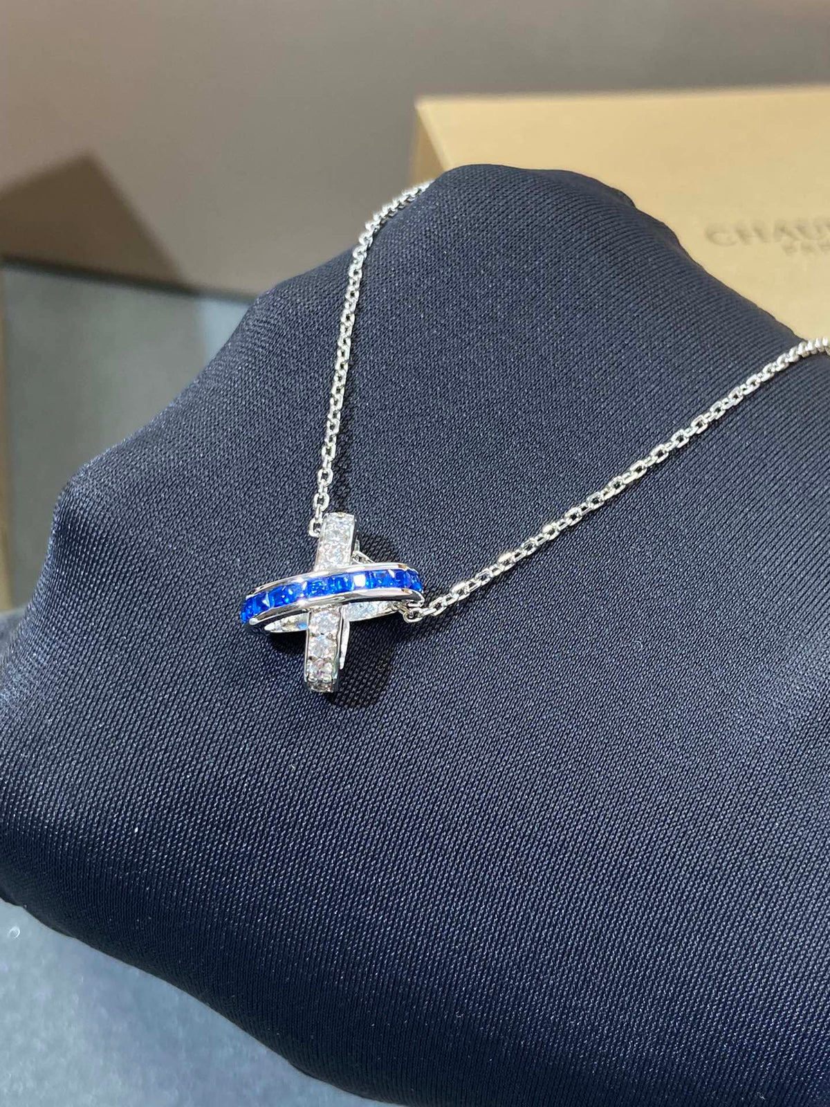 DIANA LIENS DIAMOND SILVER NECKLACE