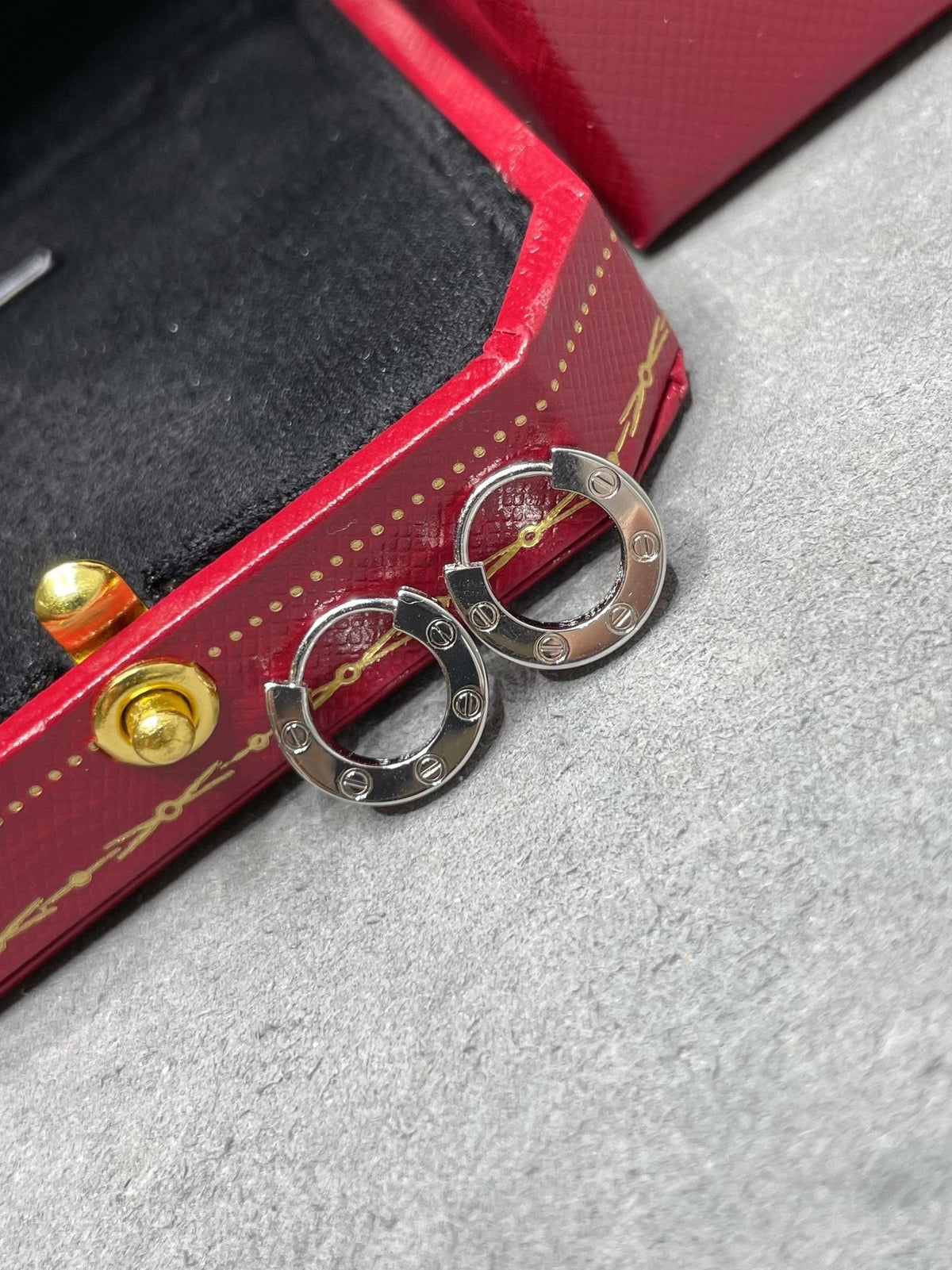 DIANA LOVE MINI EARRINGS