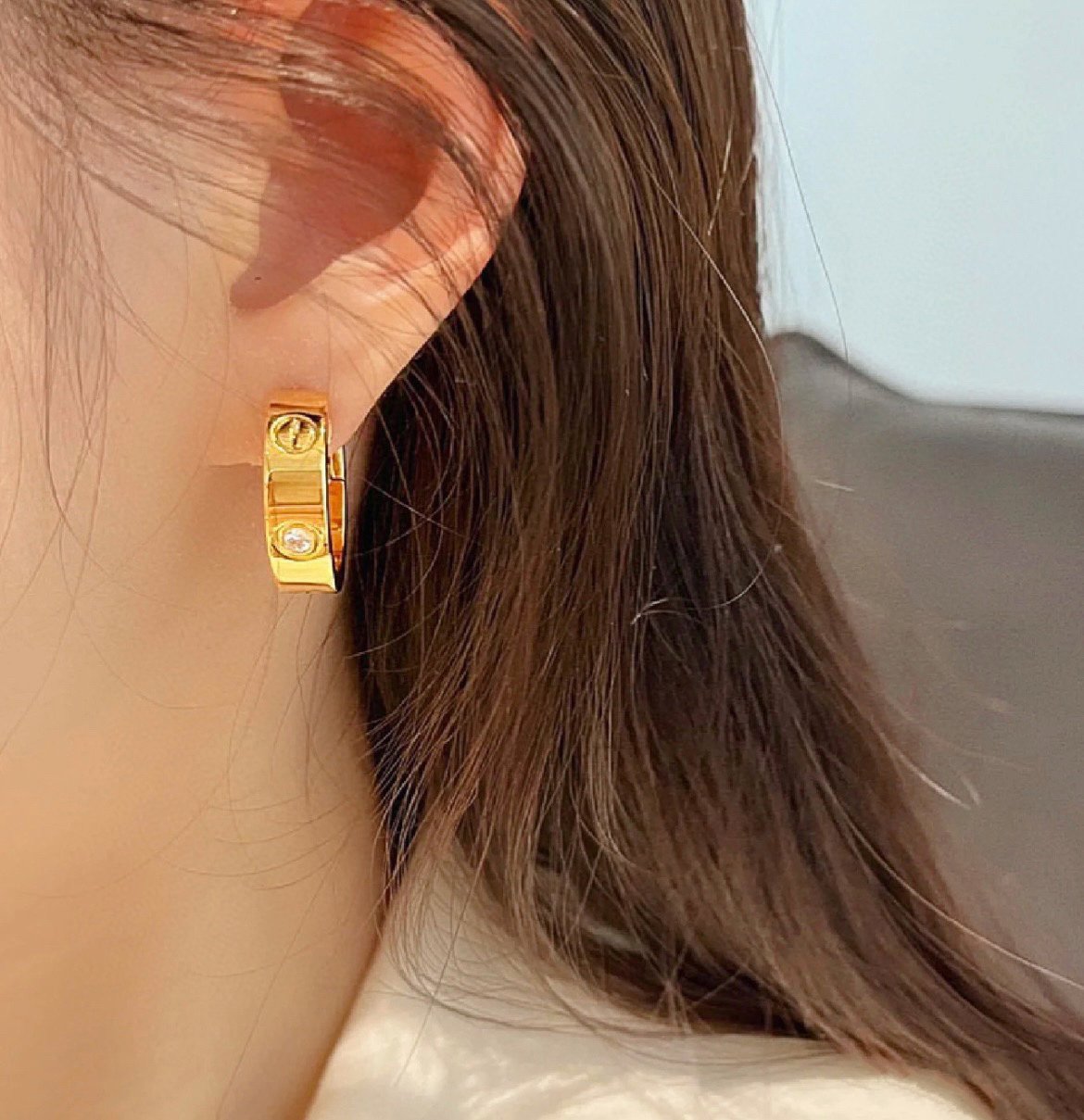 DIANA LOVE 5.5MM 1 DIAMOND EARRINGS