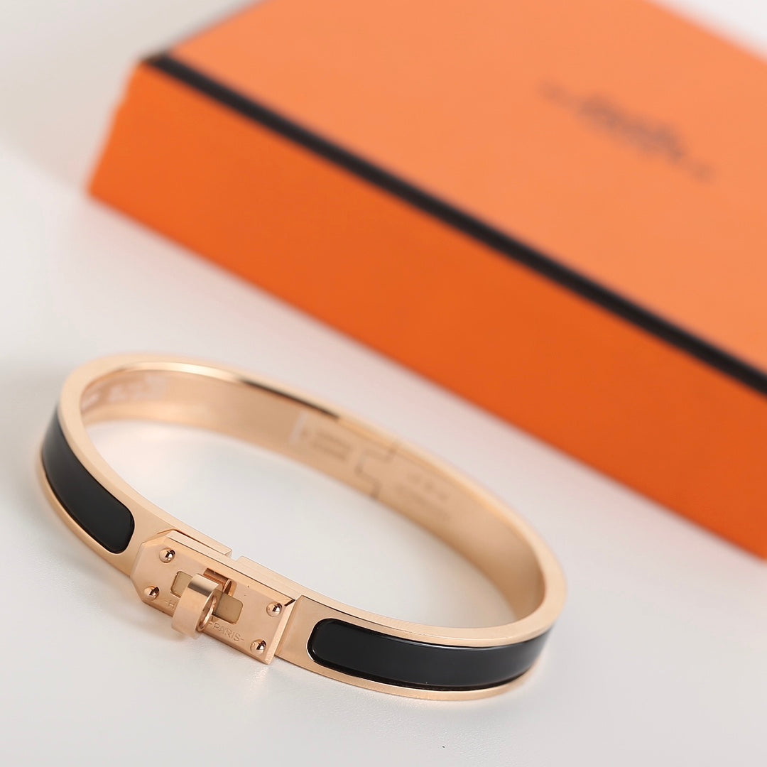 DIANA HM KELLY BLACK BRACELET