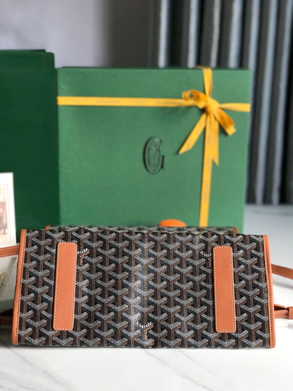SAINT L¨¦GER BACKPACK 35 IN BROWN GOYARDINE CANVAS AND CALFSKIN WITH CARTOON PATCH