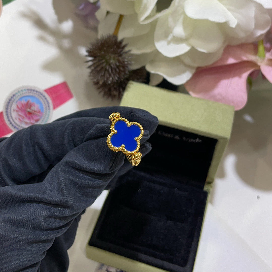 CLOVER RIVERSIBLE BLUE AGATE RING