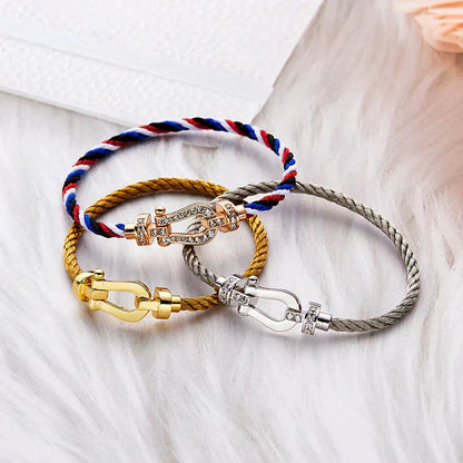DIANA FORCE LARGE HORSESHOE NO DIAMOND BRACELET GOLD