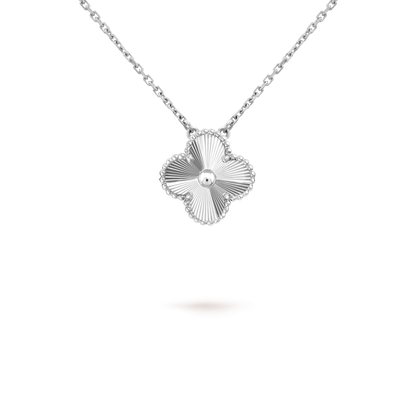 CLOVER 15MM LASER NECKLACE SILVER