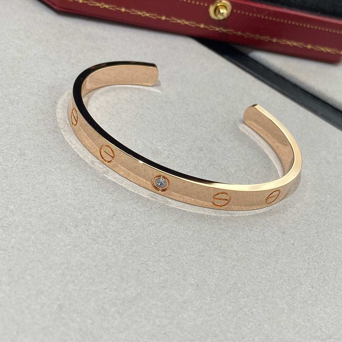 DIANA LOVE BRACELET 6.1MM 1 DIAMOND OPEN CUFF