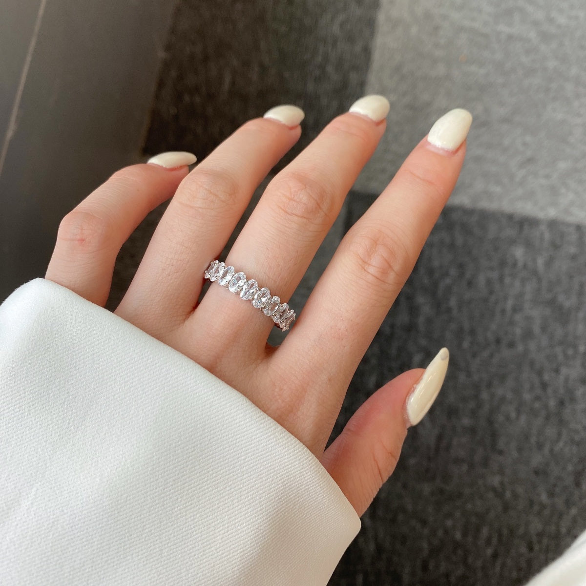 [HOT]Ornate Oval Cut Tennis Ring