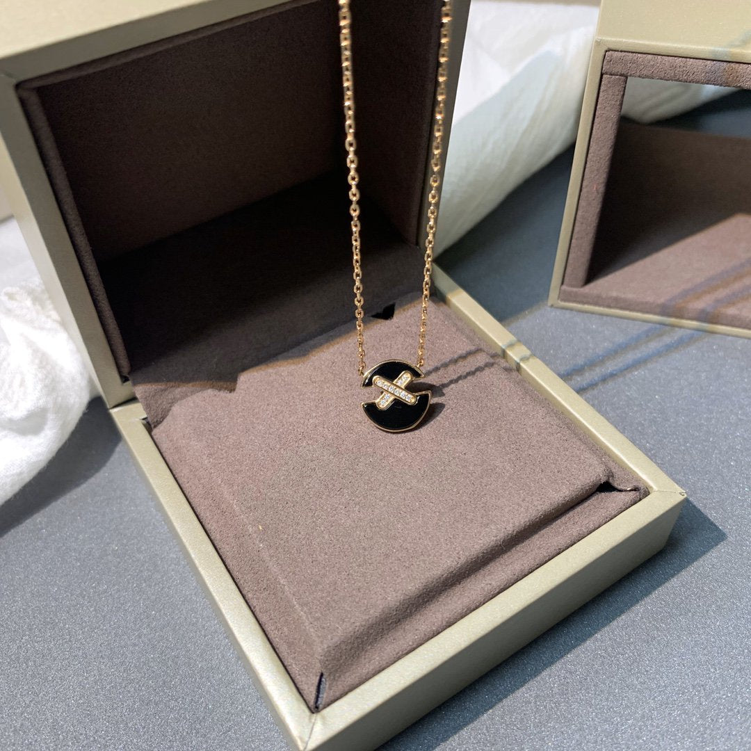 DIANA JEUX DE PINK GOLD DIAMOND NECKLACE