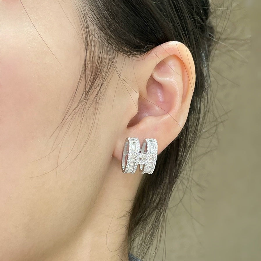 DIANA H STUD EARRINGS WITH SILVER DIAMONDS