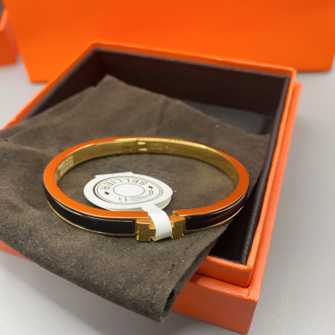 DIANA CLASSIC HM CLIC BLACK 8MM ENAMEL BRACELET