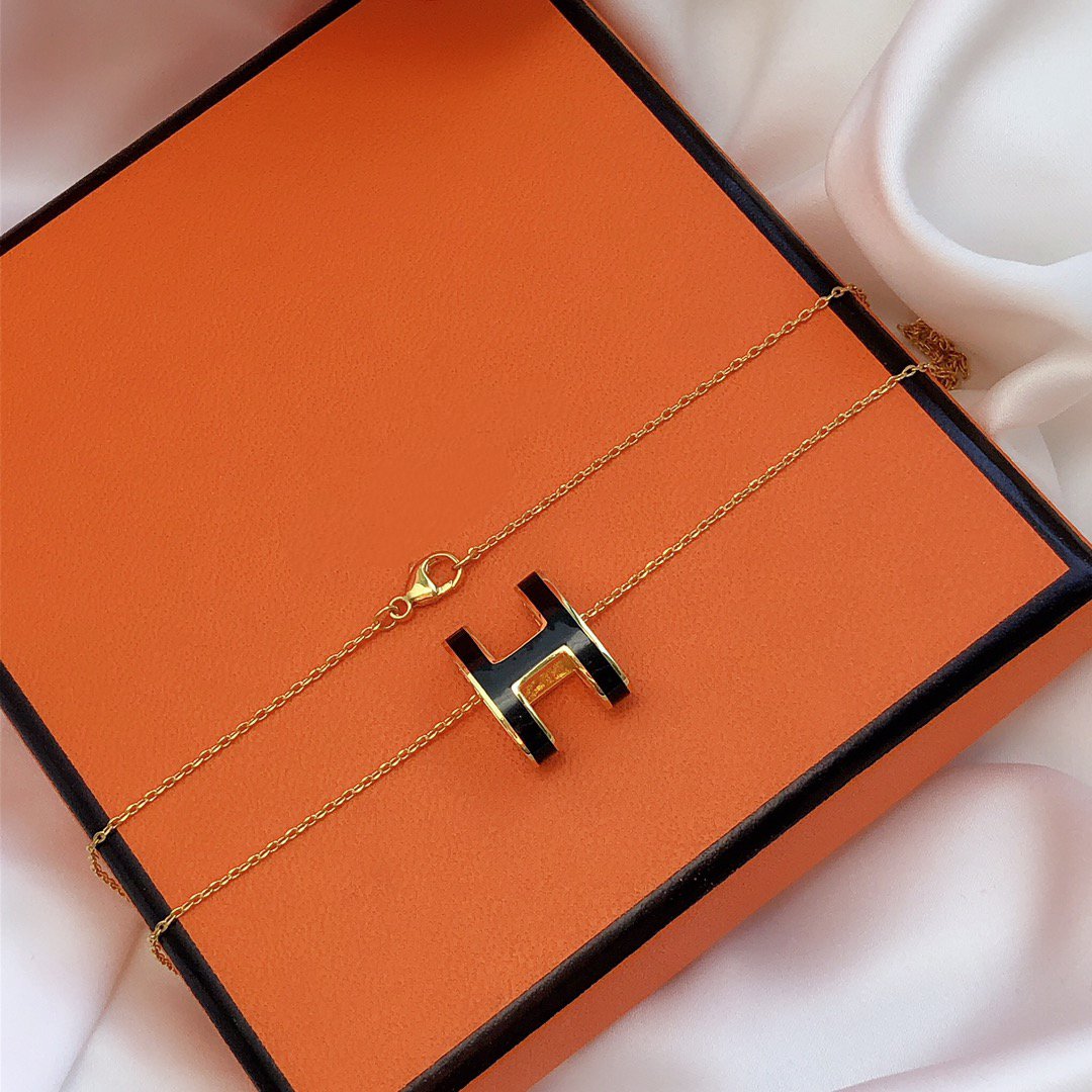 DIANA HM CLIC BLACK ENAMEL GOLD NECKLACE
