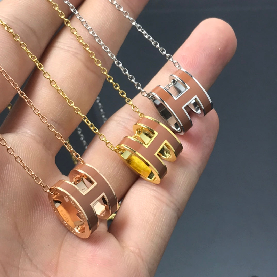 DIANA H NECKLACE BROWN