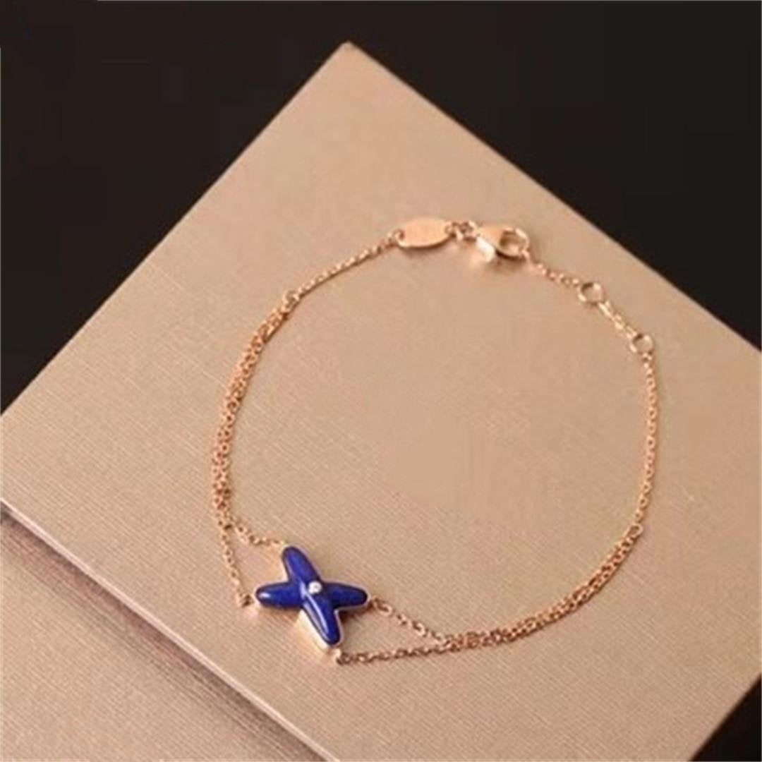 DIANA Hollow Design Four-Leaf Clover Flower Shape Ring