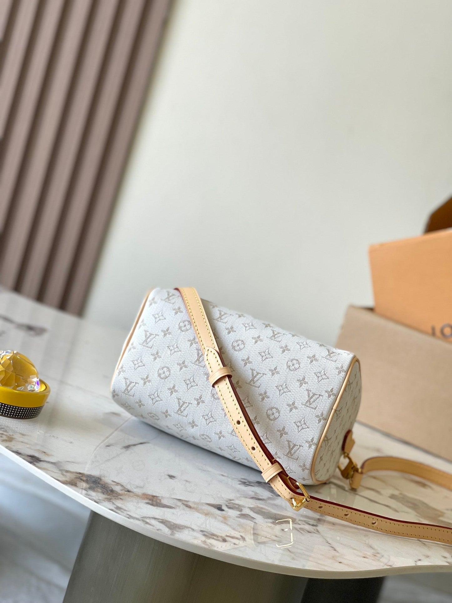 SPEEDY BANDOULI¨¨RE 20 IN WHITE MONOGRAM JACQUARD AND BEIGE CALFSKIN TRIM