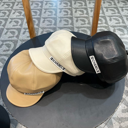 BAKER BOY CAP IN WHITE CALFSKIN 419448