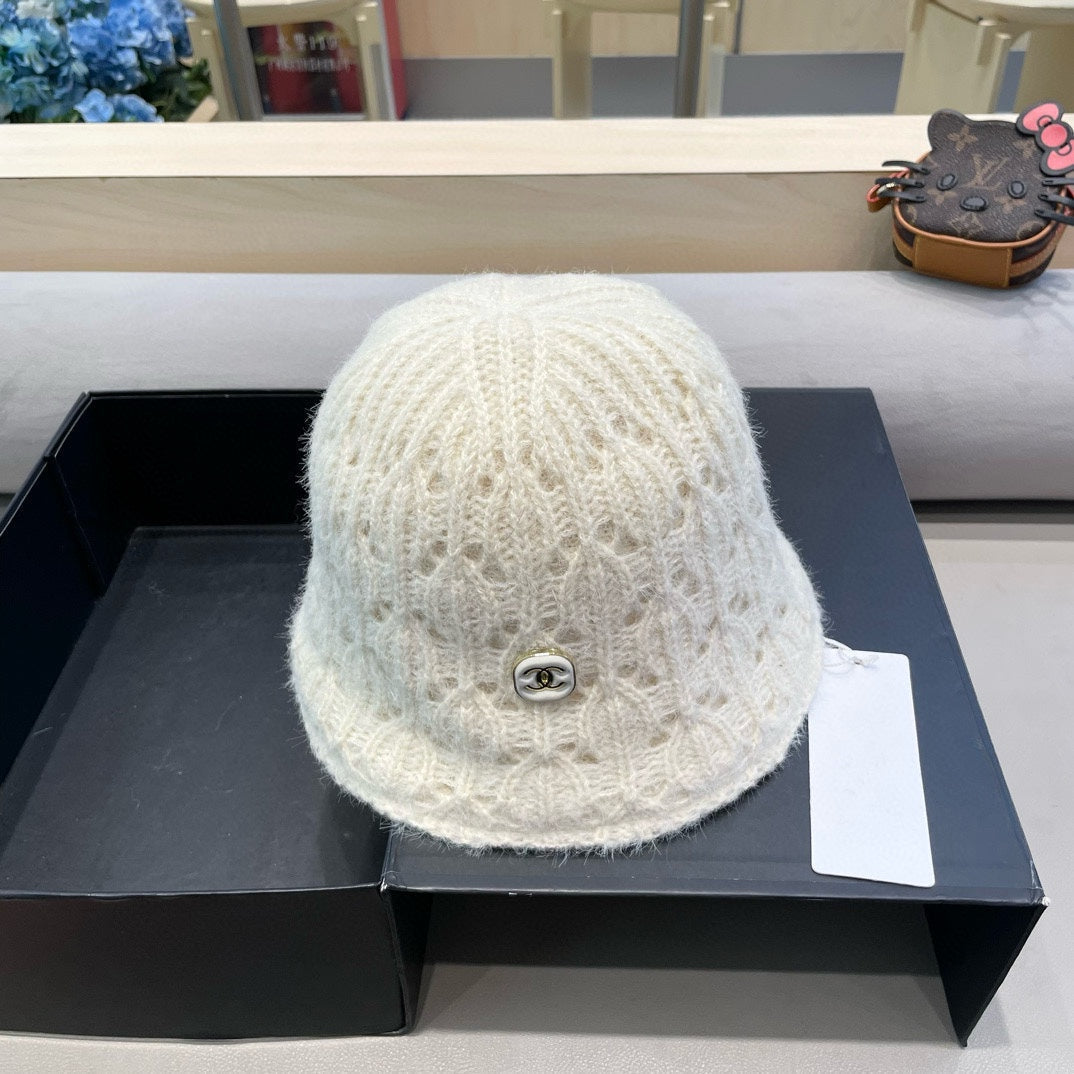 BUCKET HAT WHITE KNITTED FABRIC WITH RABBIT FUR 428092