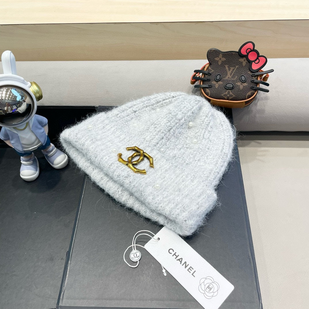 BEANIE HAT IN CLOUD GRAY WOOL 430081