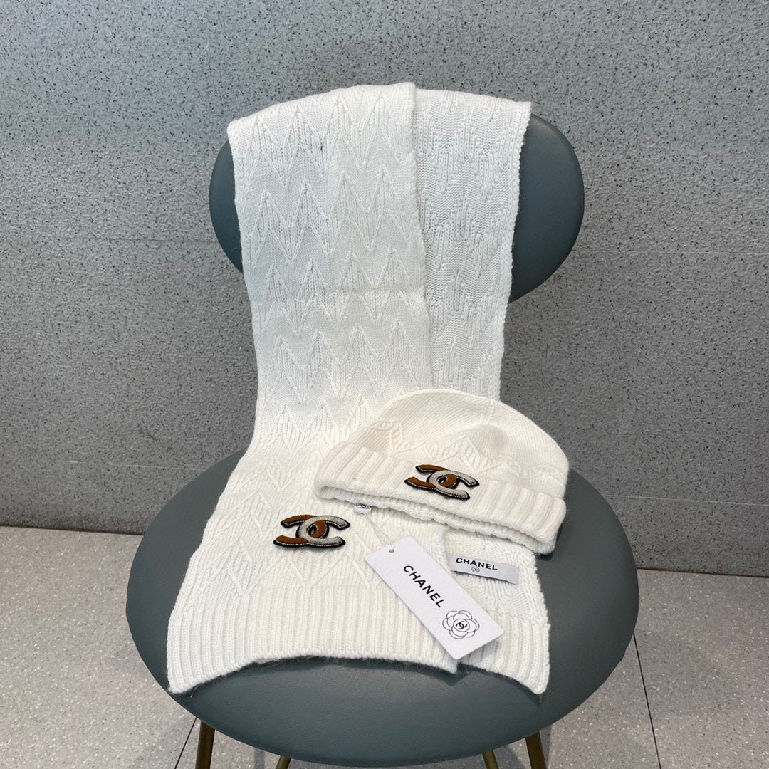 SET HAT AND SCARF IN WHITE WOOL 420824