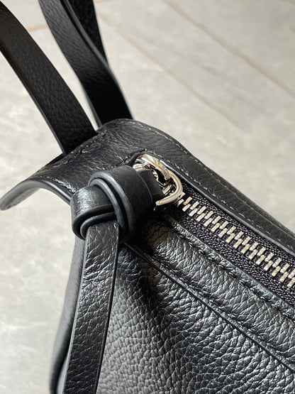 SIMPLY MINI 22 IN BLACK GRAINED CALFSKIN