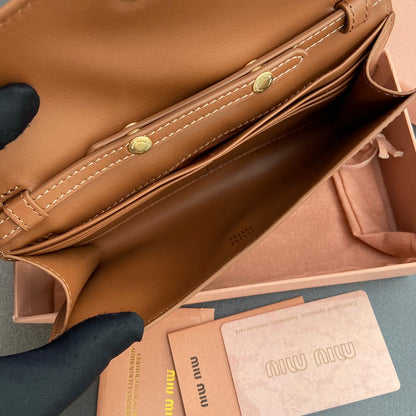 Miu Logo Wallet On A Chain 19 Lettering Cognac Calfskin 240409