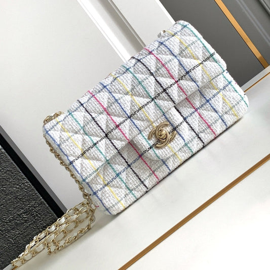 CC MEDIUM 20 FLAP BAG IN WHITE WOOL TWEED